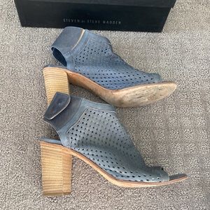 Grey / blue Steve Madden sandals